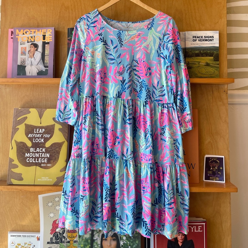Lilly Pulitzer bright tropical leaf and leopard print tiered dress Medium